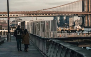 搞婚外情的人该不该原谅？